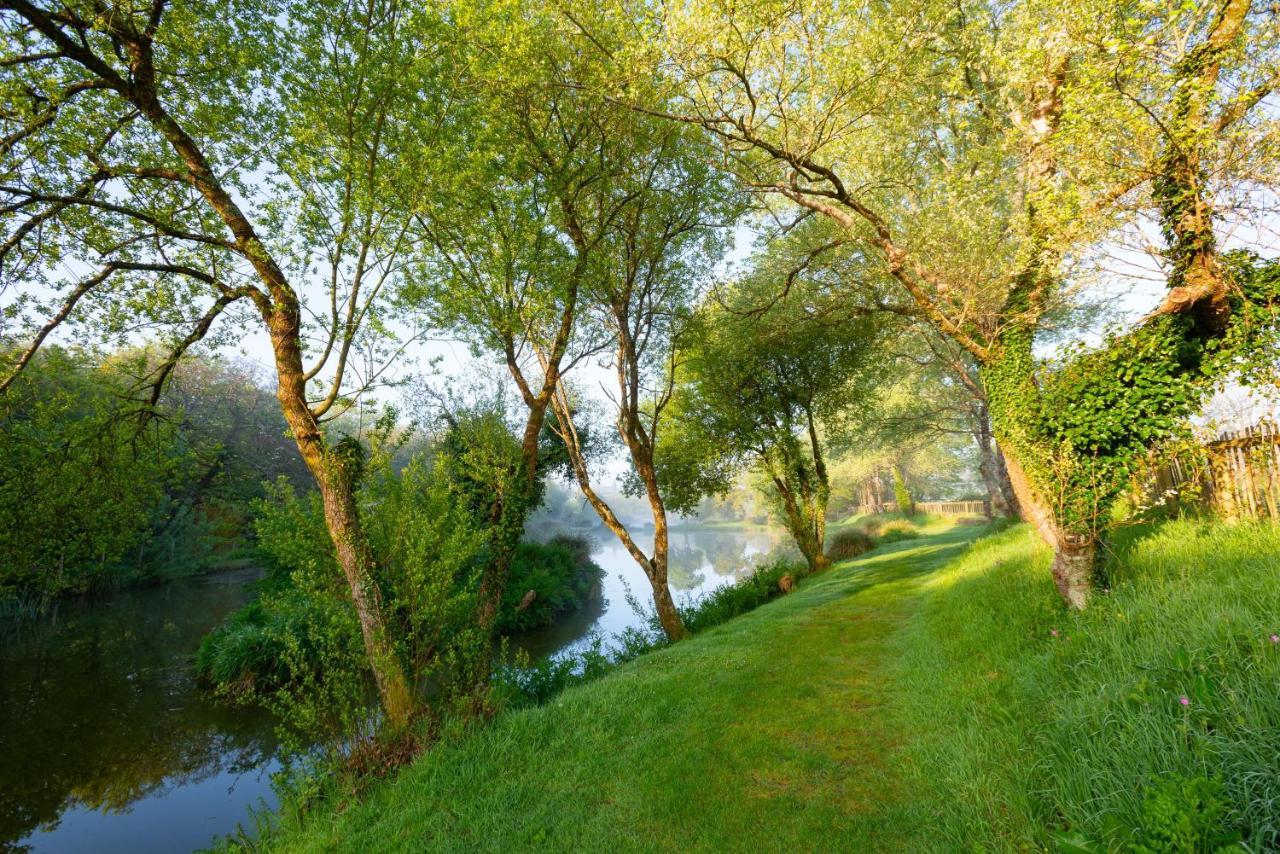 Our Goldfinch 1- Sleeps 2 Persons- Private Hot Tub-Pet Friendly-Tranquil Holiday Away From It All Yet Not Far From St Austell- The Holiday Home Has One Bedroom, Living And Dining Area, Equipped Kitchen-Decking-Outdoor Furniture-Fishing Lakes And More Grampound Exteriör bild