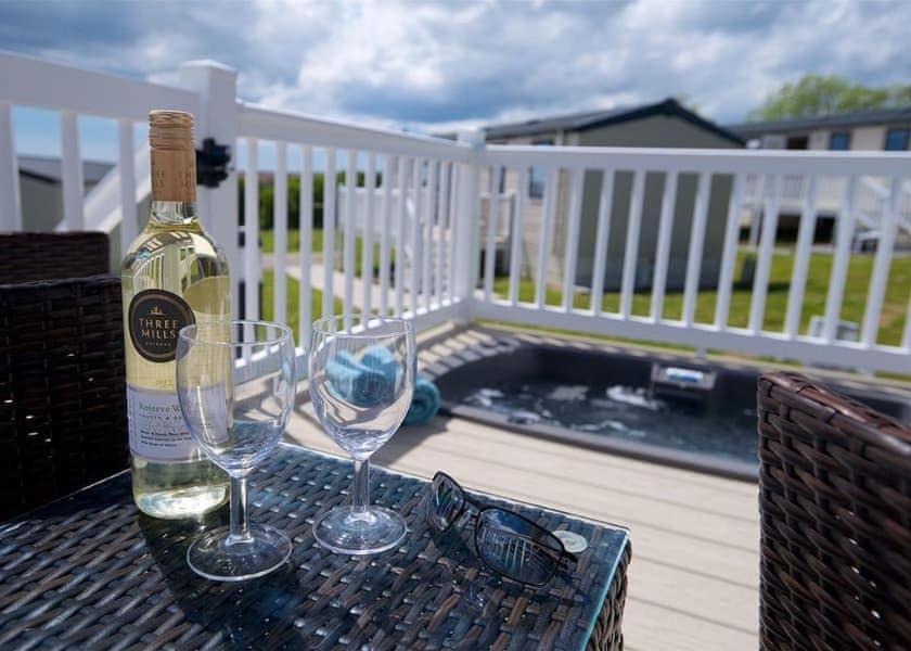 Our Goldfinch 1- Sleeps 2 Persons- Private Hot Tub-Pet Friendly-Tranquil Holiday Away From It All Yet Not Far From St Austell- The Holiday Home Has One Bedroom, Living And Dining Area, Equipped Kitchen-Decking-Outdoor Furniture-Fishing Lakes And More Grampound Exteriör bild